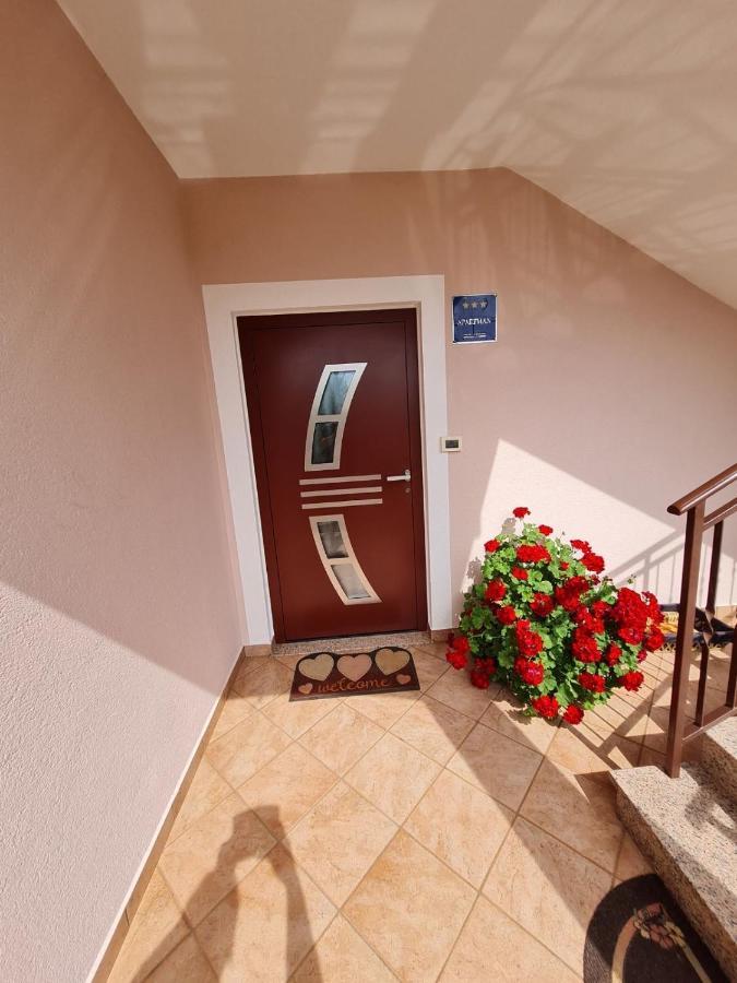 Apartment Ornela Умаг Екстер'єр фото